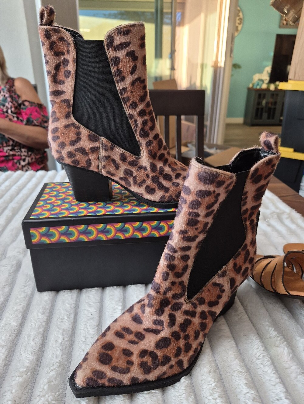 Dolce Vita Jerico A Stack Heel Leopard Print ankle Boots Women's Sz 6.5 Nwot - Picture 3 of 10